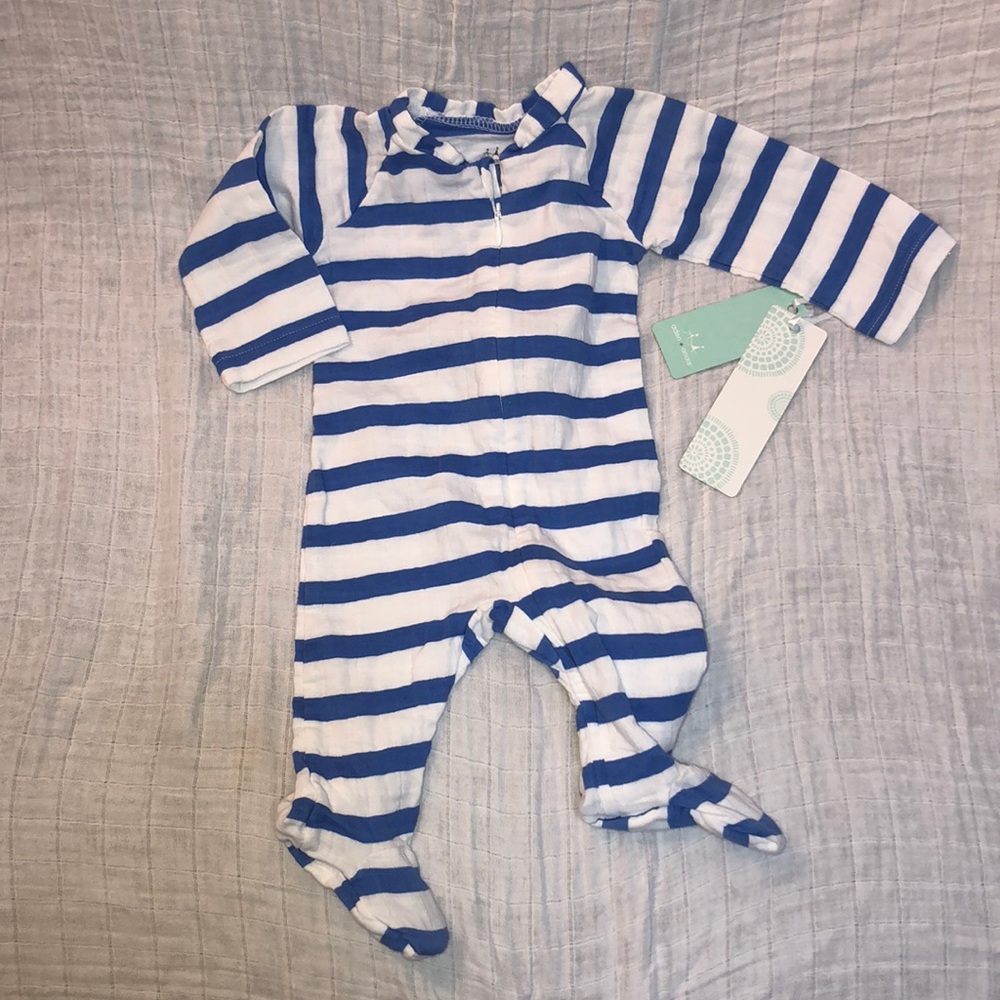 NWT muslin long sleeve one-piece